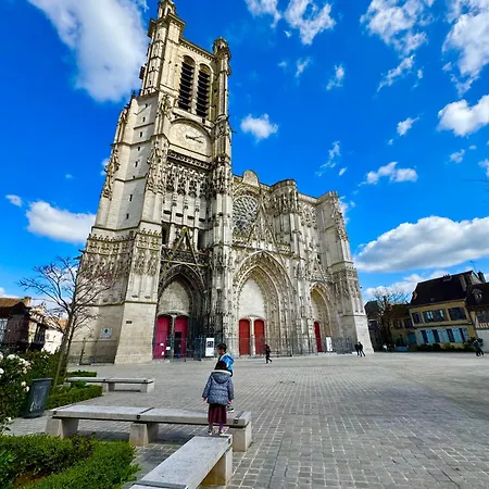 Ostara Вилла Saint-Mards-en-Othe